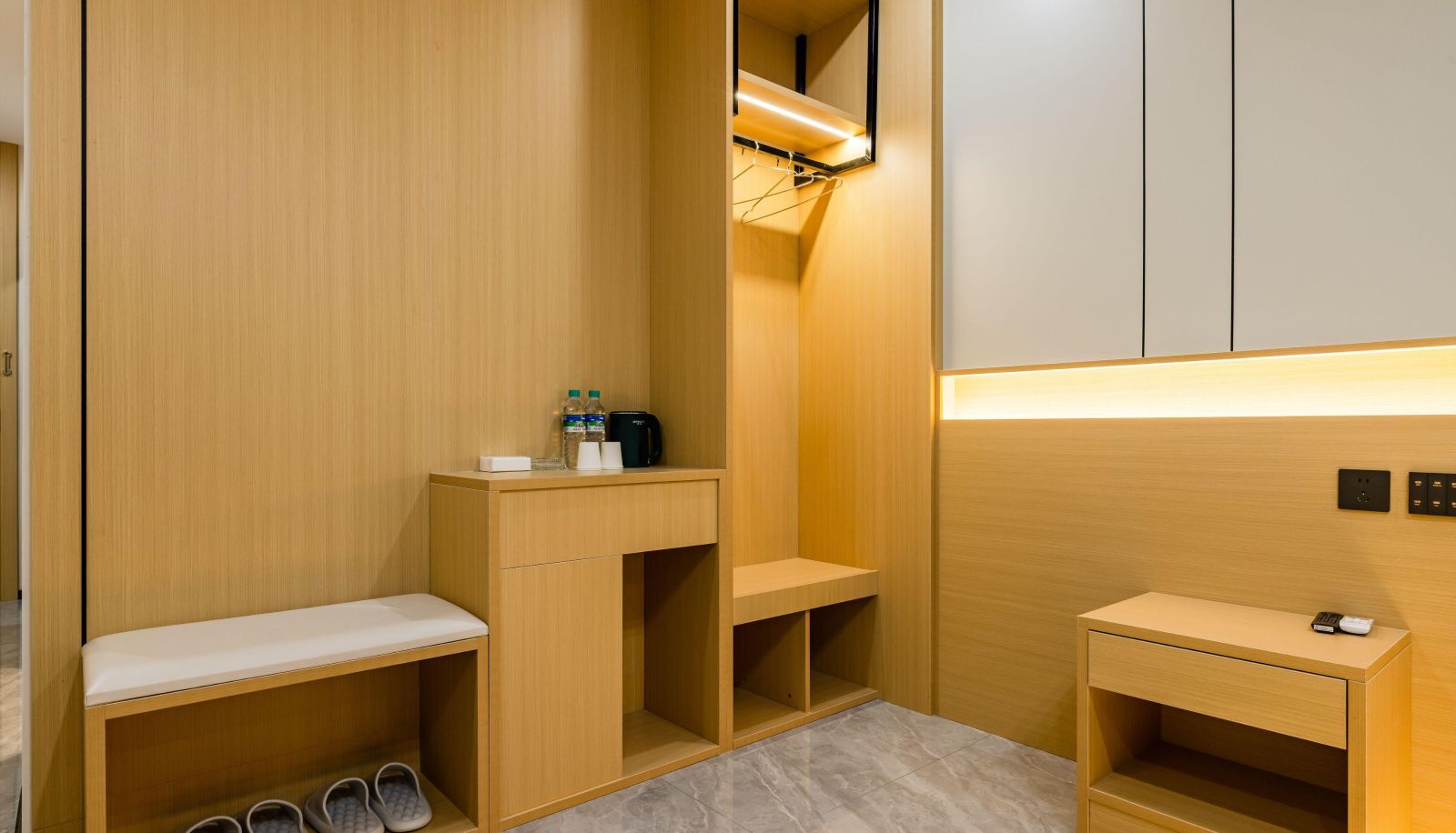 Business room - Qiyu · Baisong Intelligent Film Hotel (Hebei University Store)