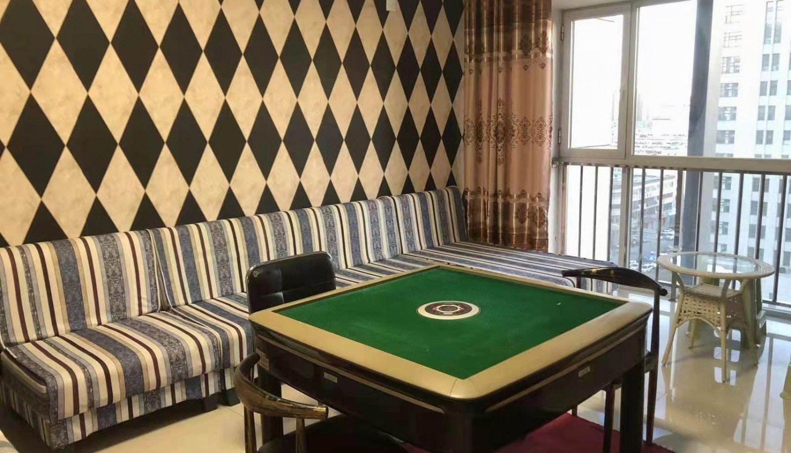 Area esterna dell'hotel - Muse French Chess and Card Hotel