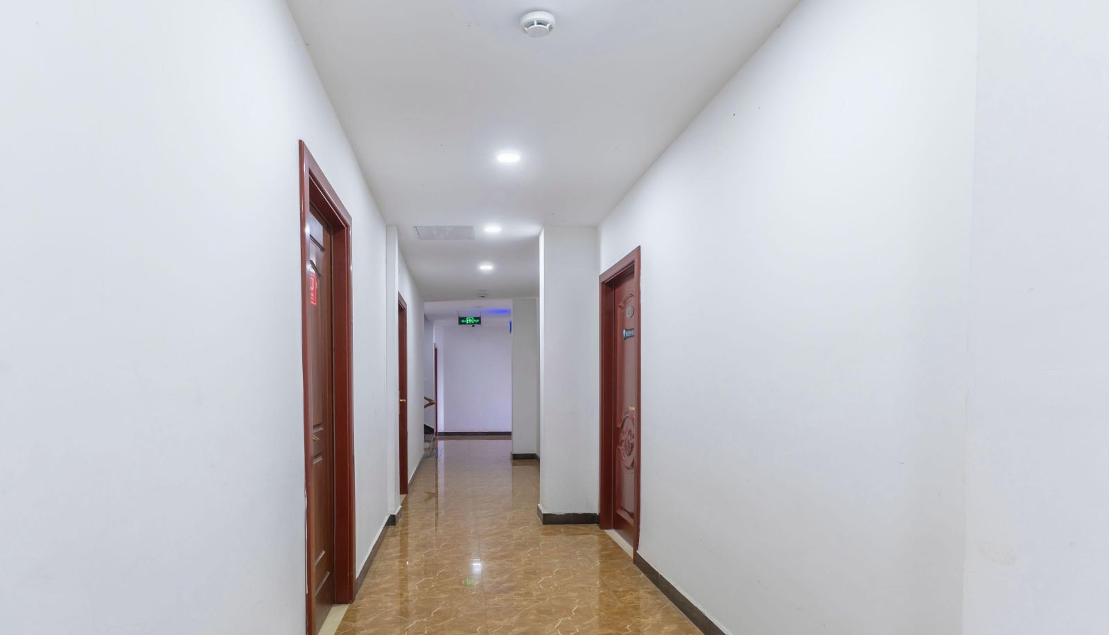 Hotel Außenbreich - QMAX Mr. Shadow Hotel (China Fishing Village Sunshine Coast Scenic Area Store)