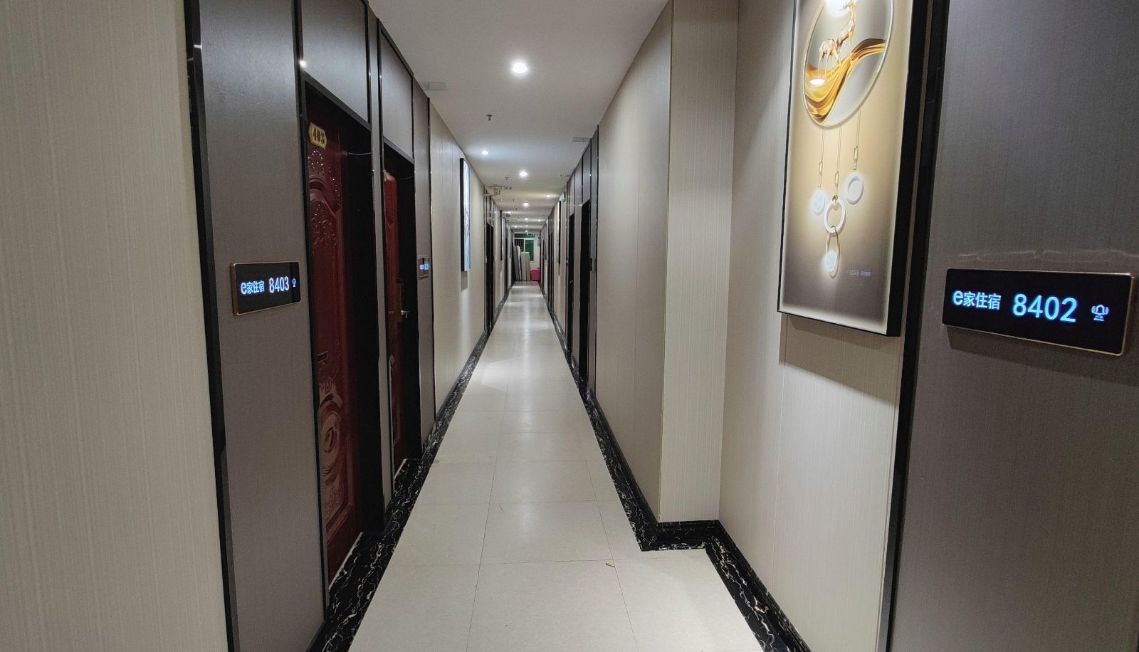Hotel outdoor area - E-home accommodation