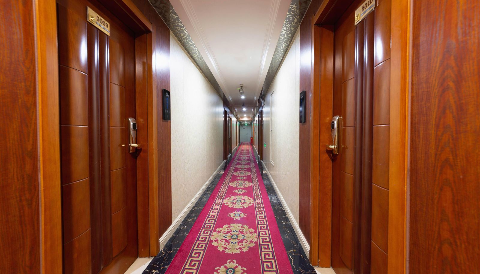 Area esterna dell'hotel - Fuxin Hotel