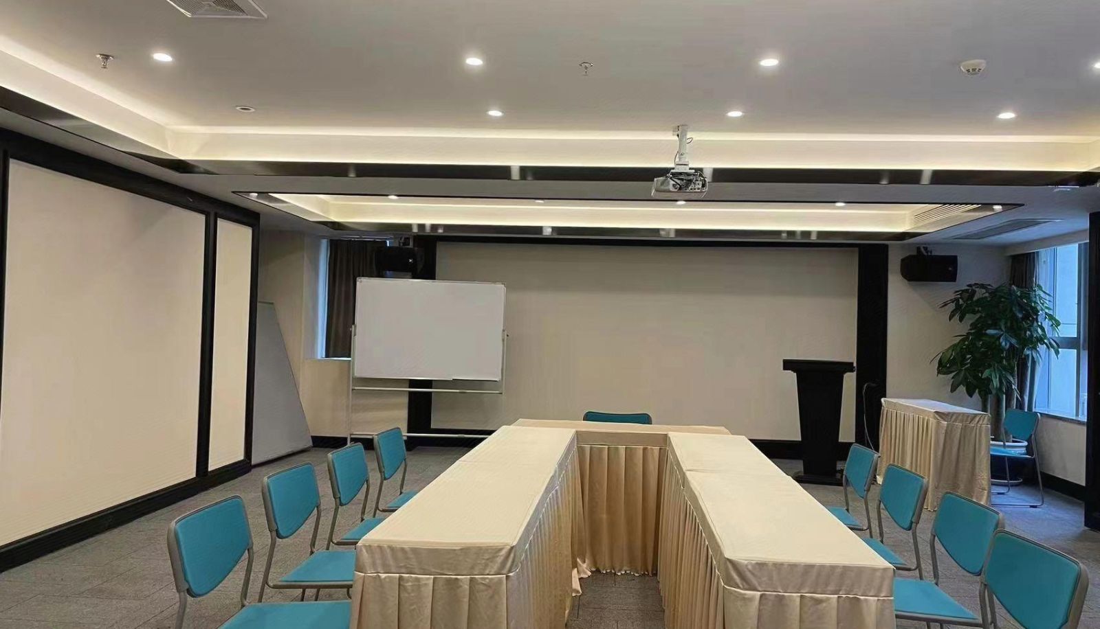 Area esterna dell'hotel - Tonight Luxury Art Hotel (Baiyun Hangfa Liyang Branch)
