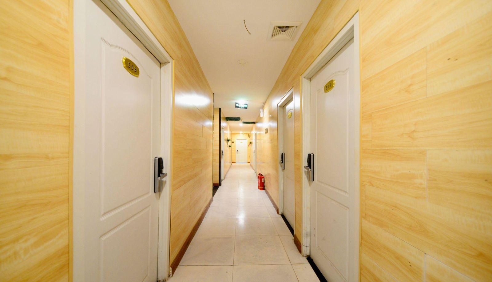 Zona exterior del hotel - Lemon Hotel (Railway Station Store)