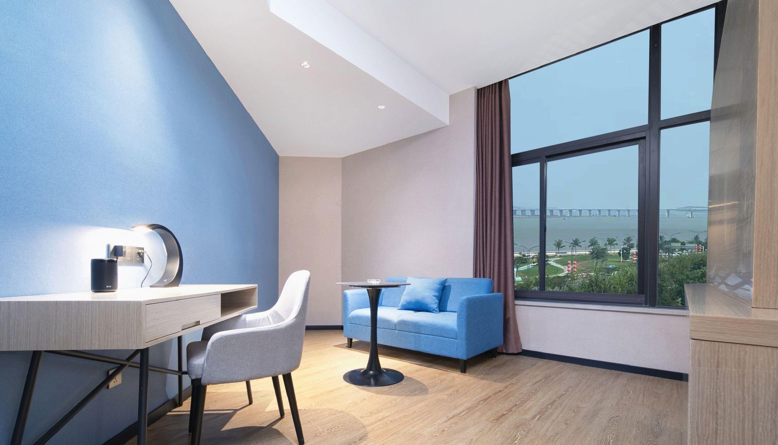 Camera business - Country Inn · Zhuhai Jinwan Aviation New City Store