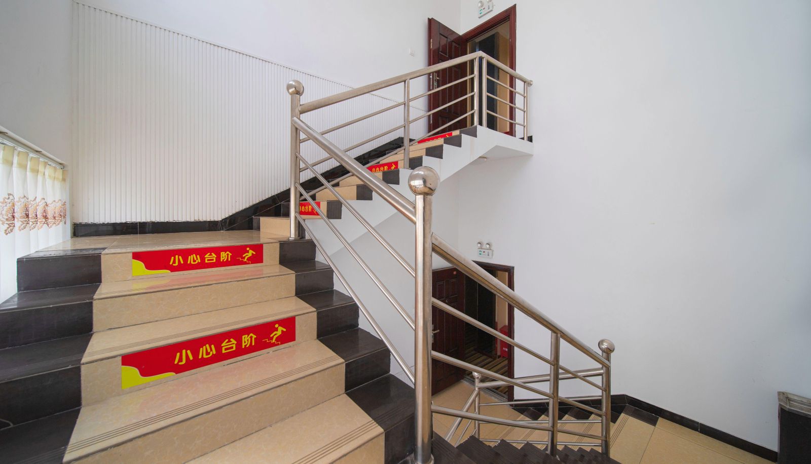 Buitenruimte van het hotel - Yizhan Hotel