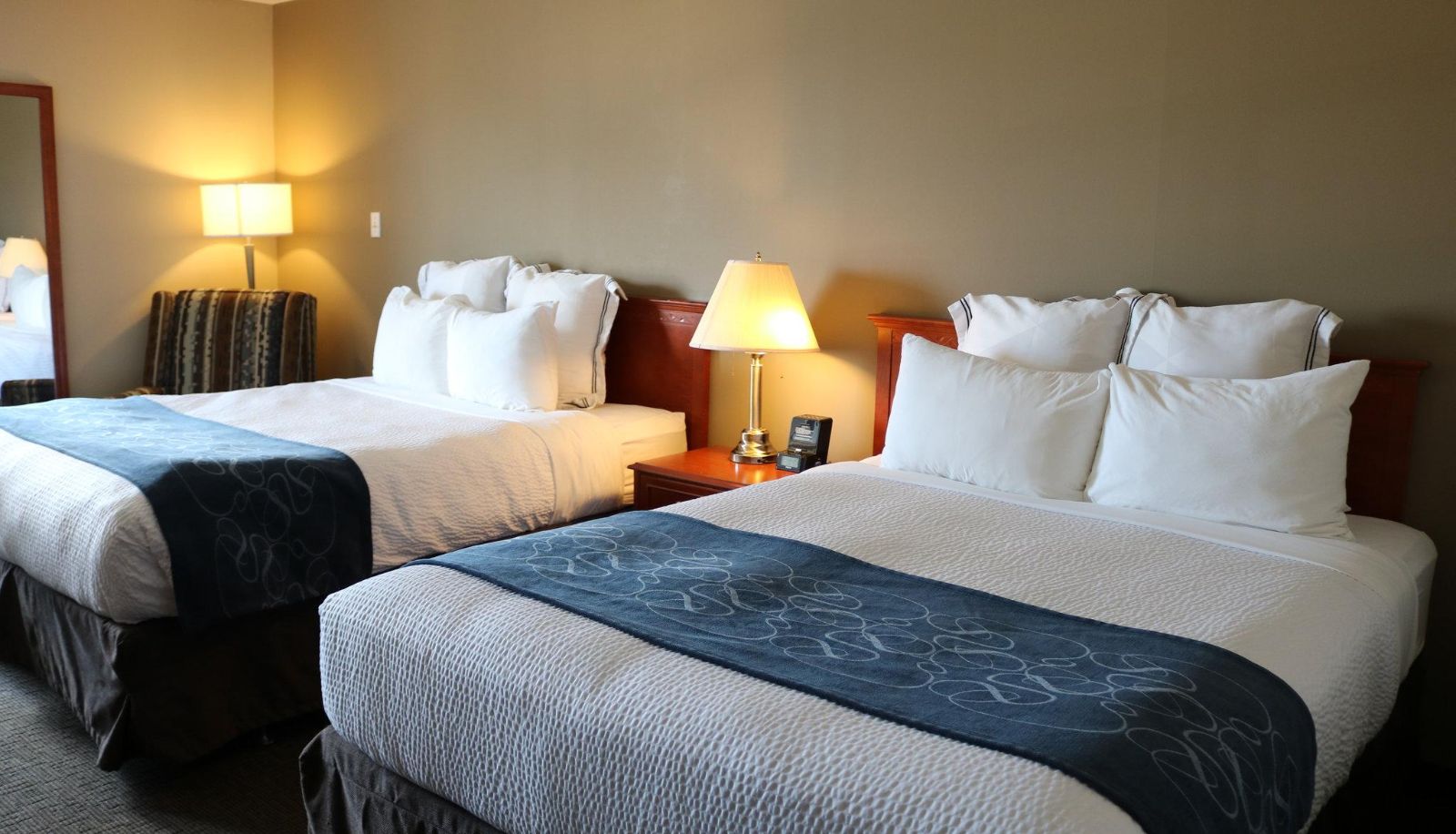 Room - Nomad Hotel And Suites