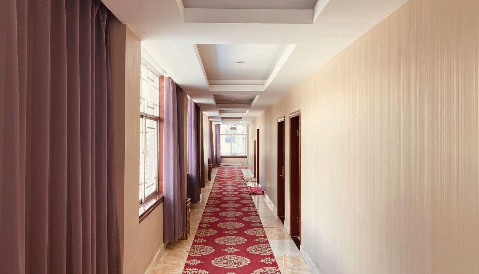 Buitenruimte van het hotel - Ruifeng Hotel (Civil Aviation Administration Store)