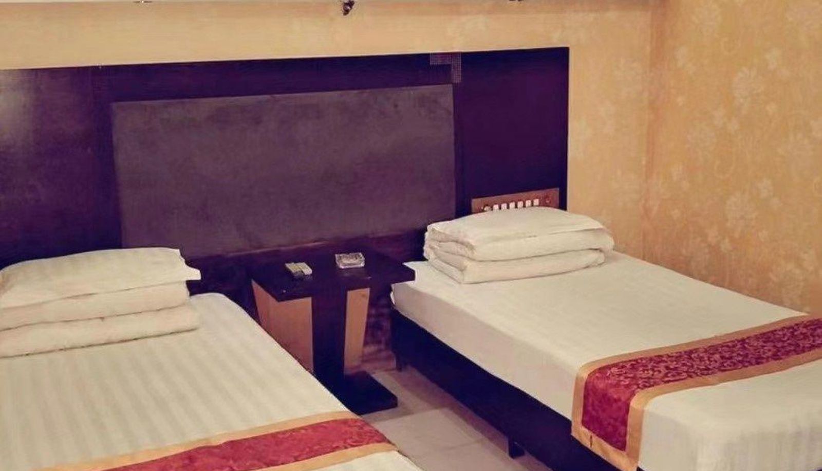 Camera - Mudan Hotel (Yijin South Road Branch)