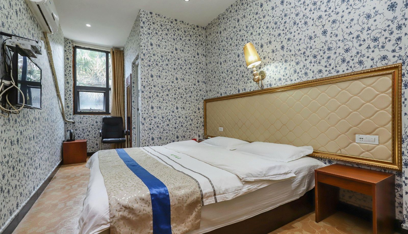 Zimmer - Fuxiang Business Hotel
