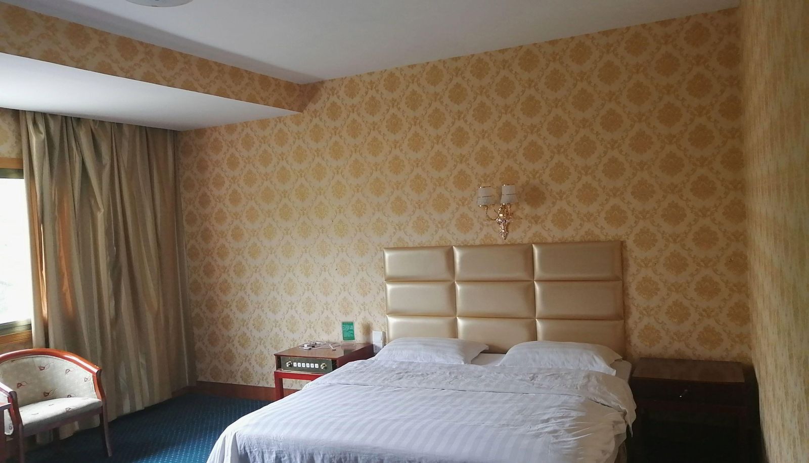 Kamer - Golden Harbor Hotel