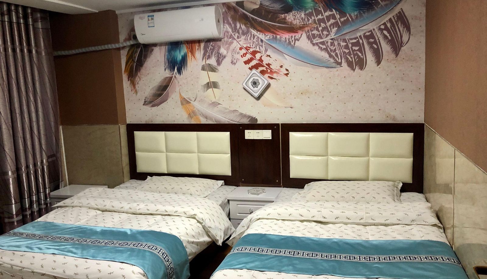 Camera business - Hongyuan Business Hotel
