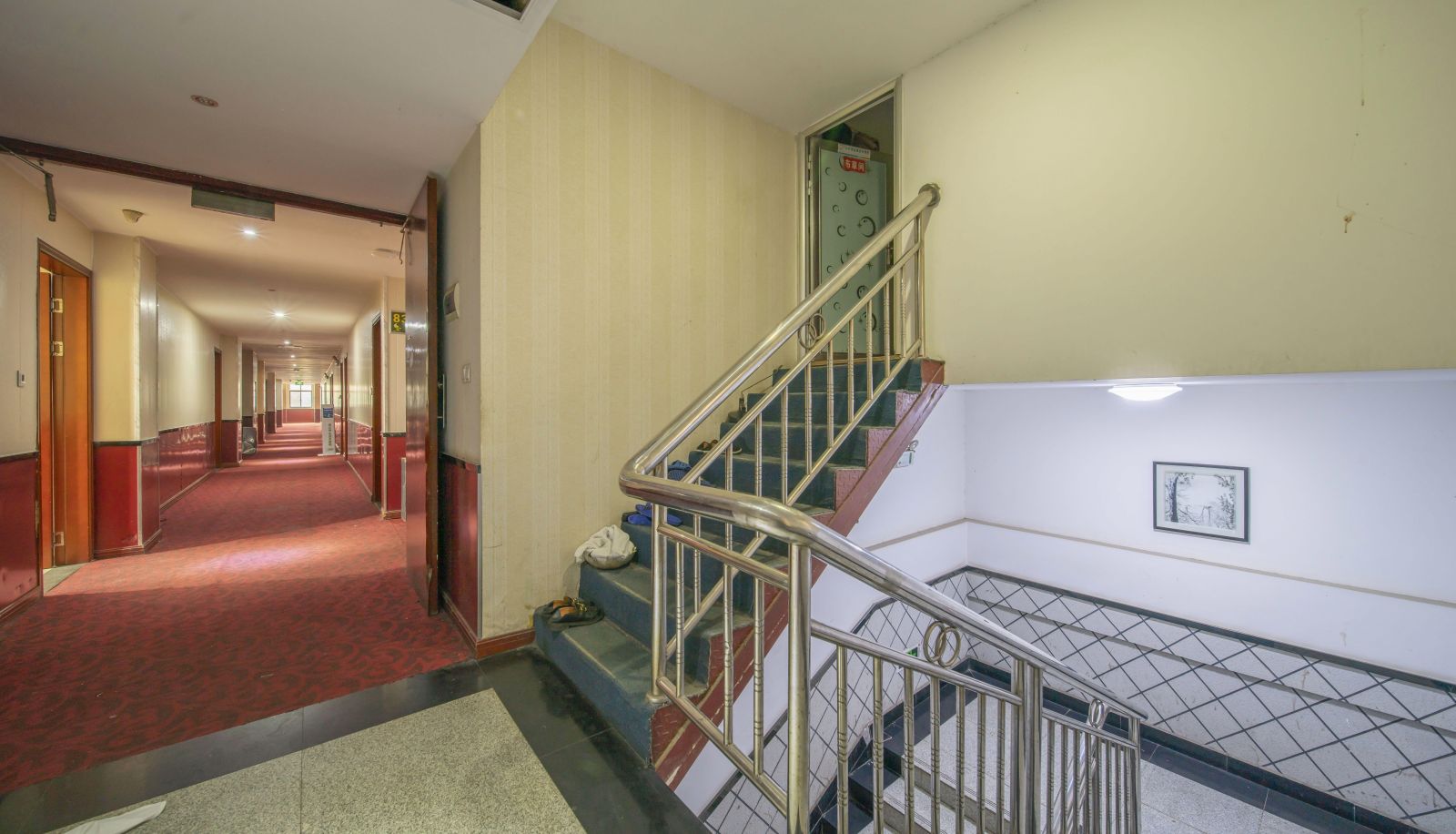 Buitenruimte van het hotel - Yaxin Hotel