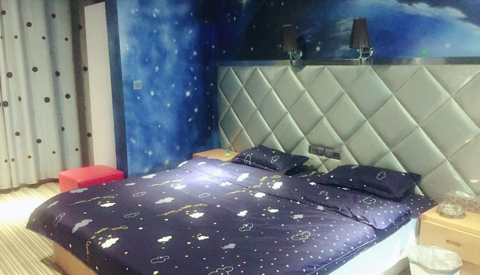 Zimmer - Romantic Full House Hotel (formerly Chunguang Xiaocheng Hotel)