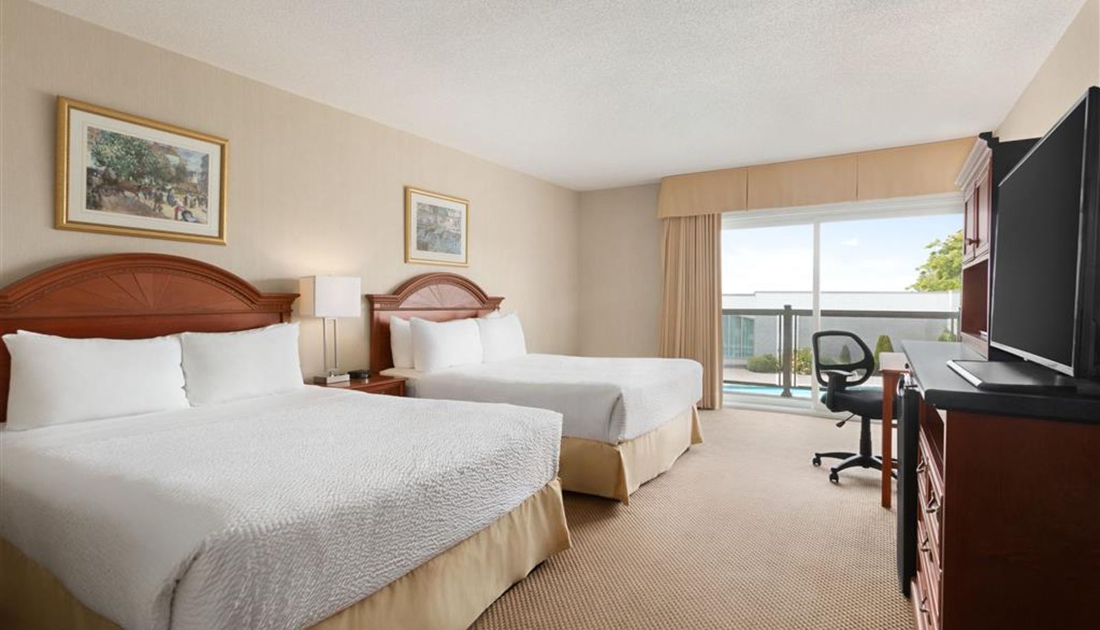 Room - Days Inn by Wyndham London