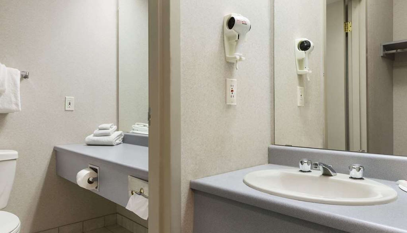 Zimmer - SureStay by Best Western Brockville