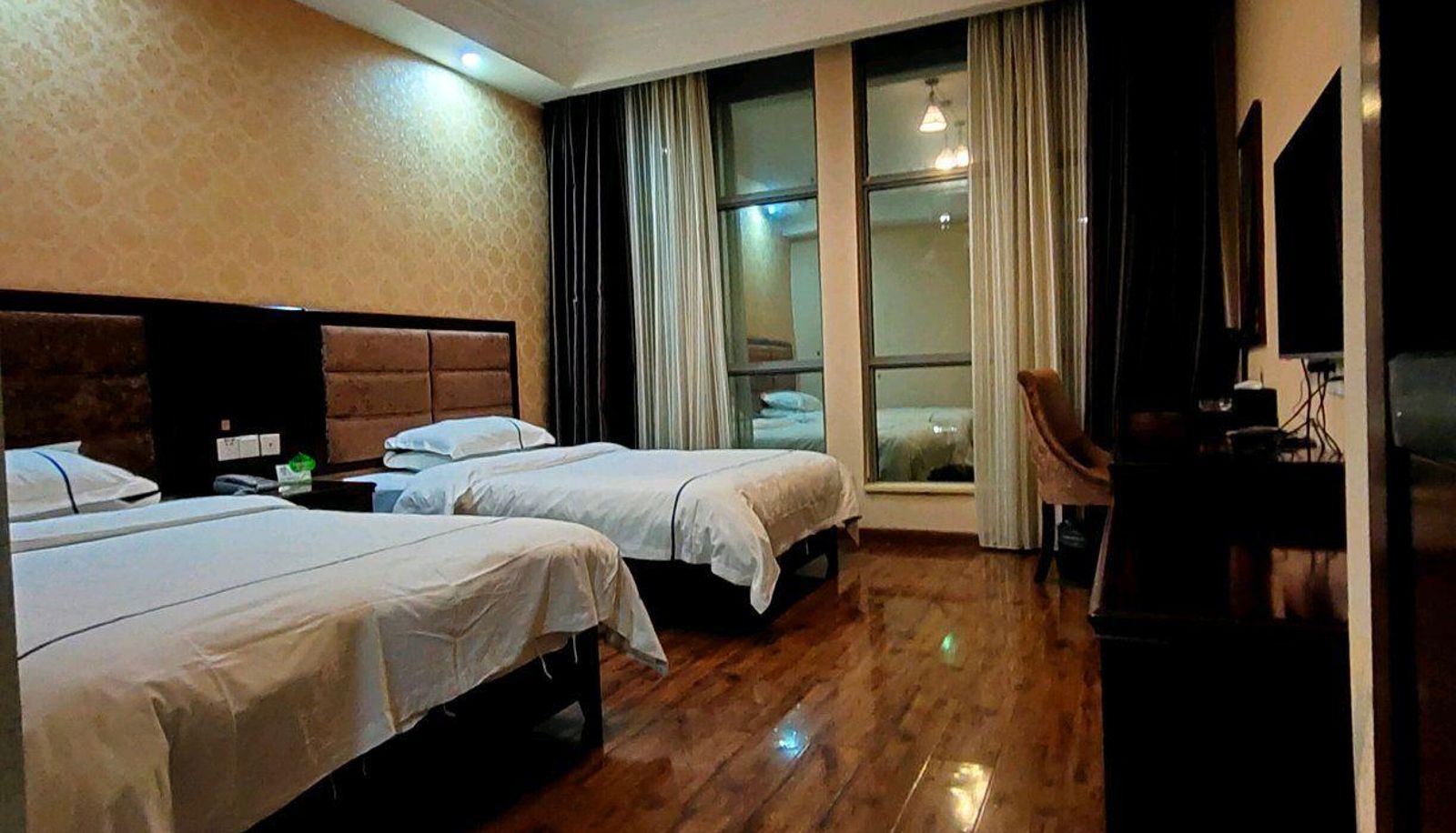 Xiyuan Hotel (Hongjiang Ancient Mall Store)