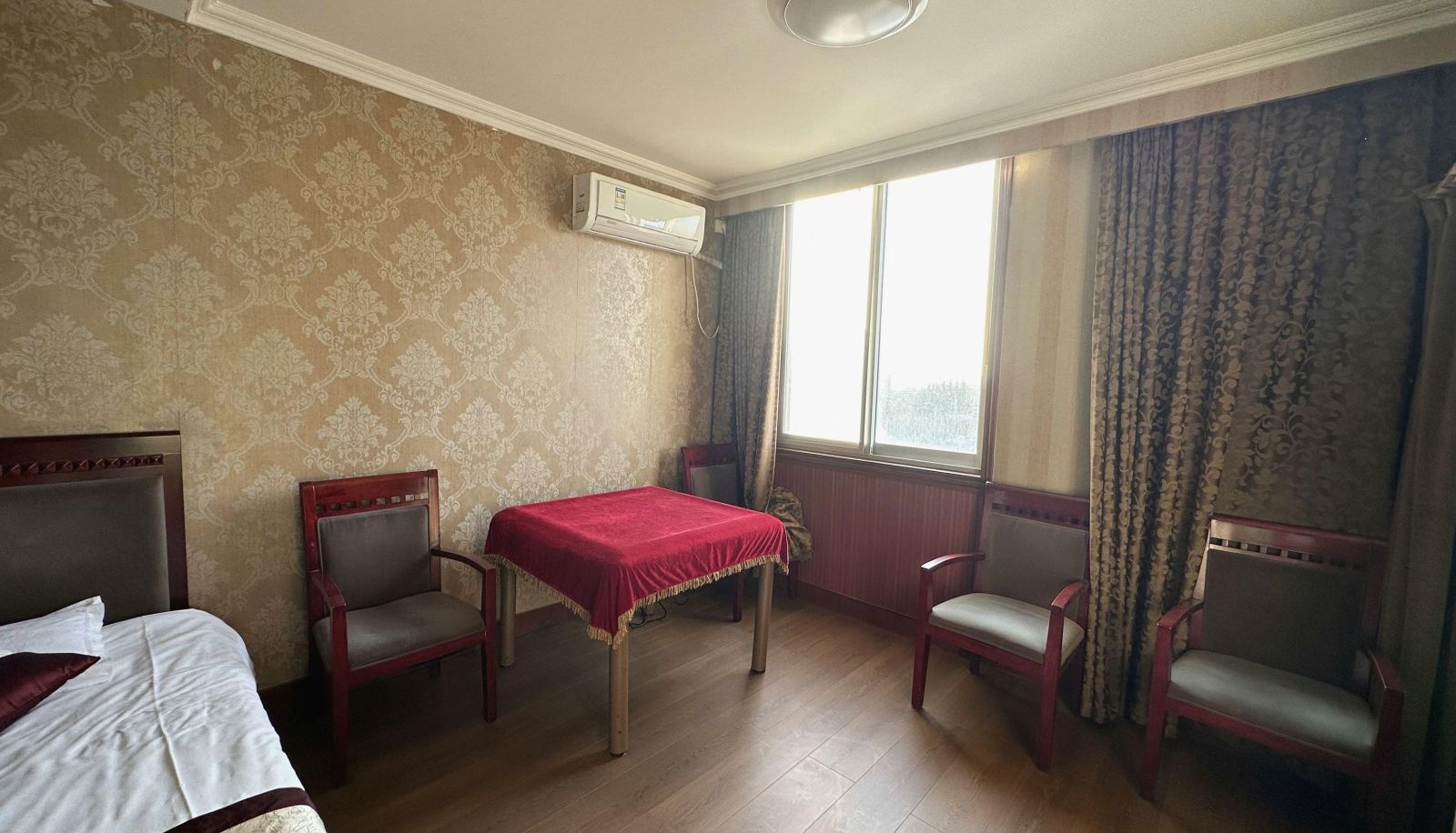 Habitación - Mianchi Golden Rose Hotel