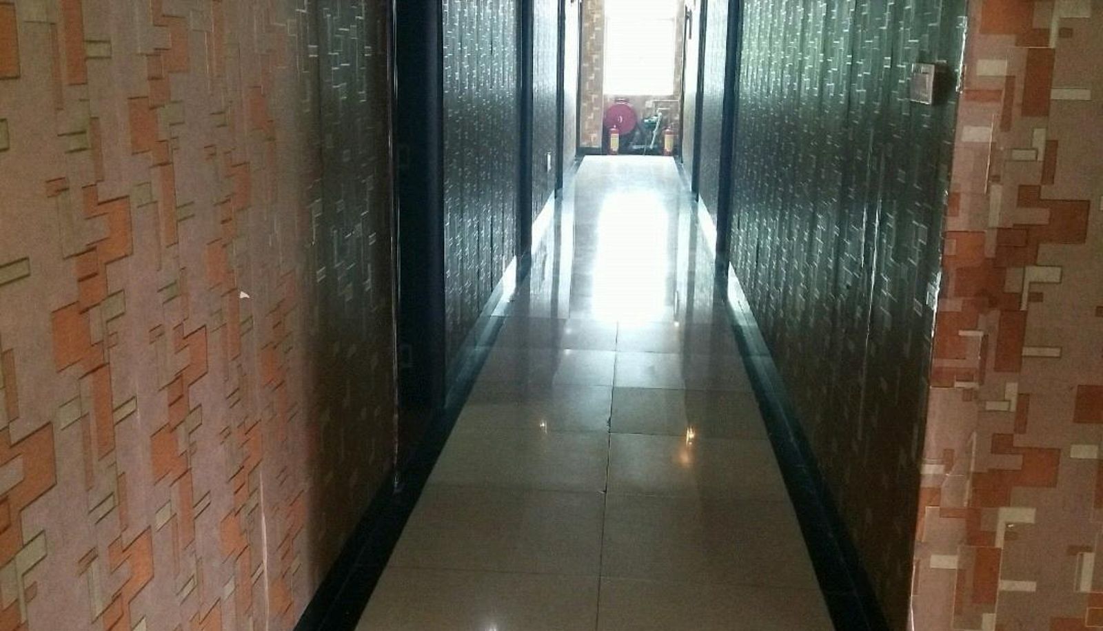 Buitenruimte van het hotel - Meteor Hotel (Banqiao Road Branch)