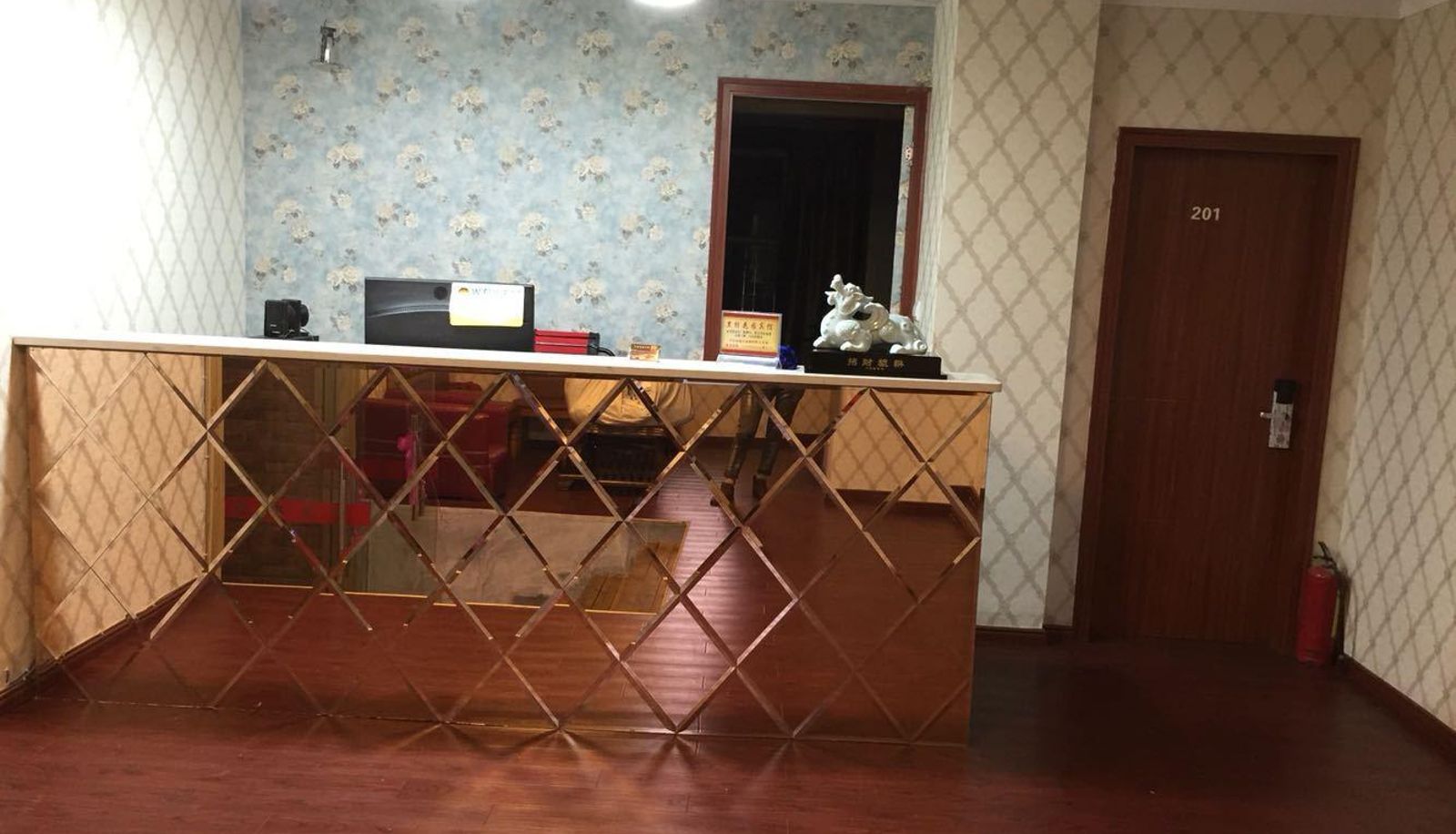 Area esterna dell'hotel - Licun Garden Hotel