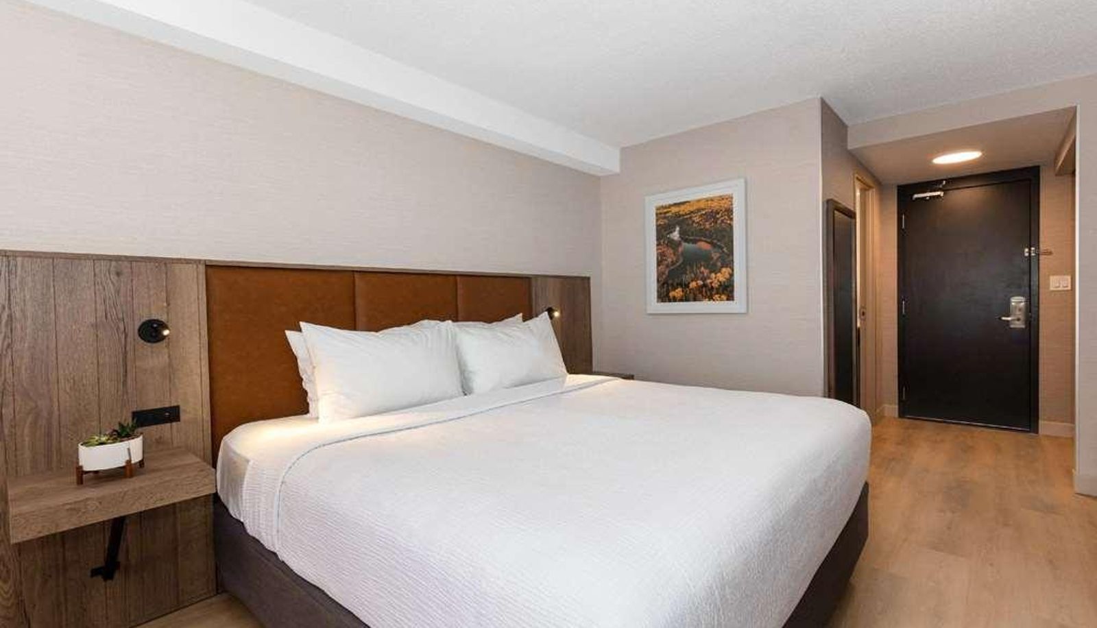 Room - Valhalla Inn Thunder Bay
