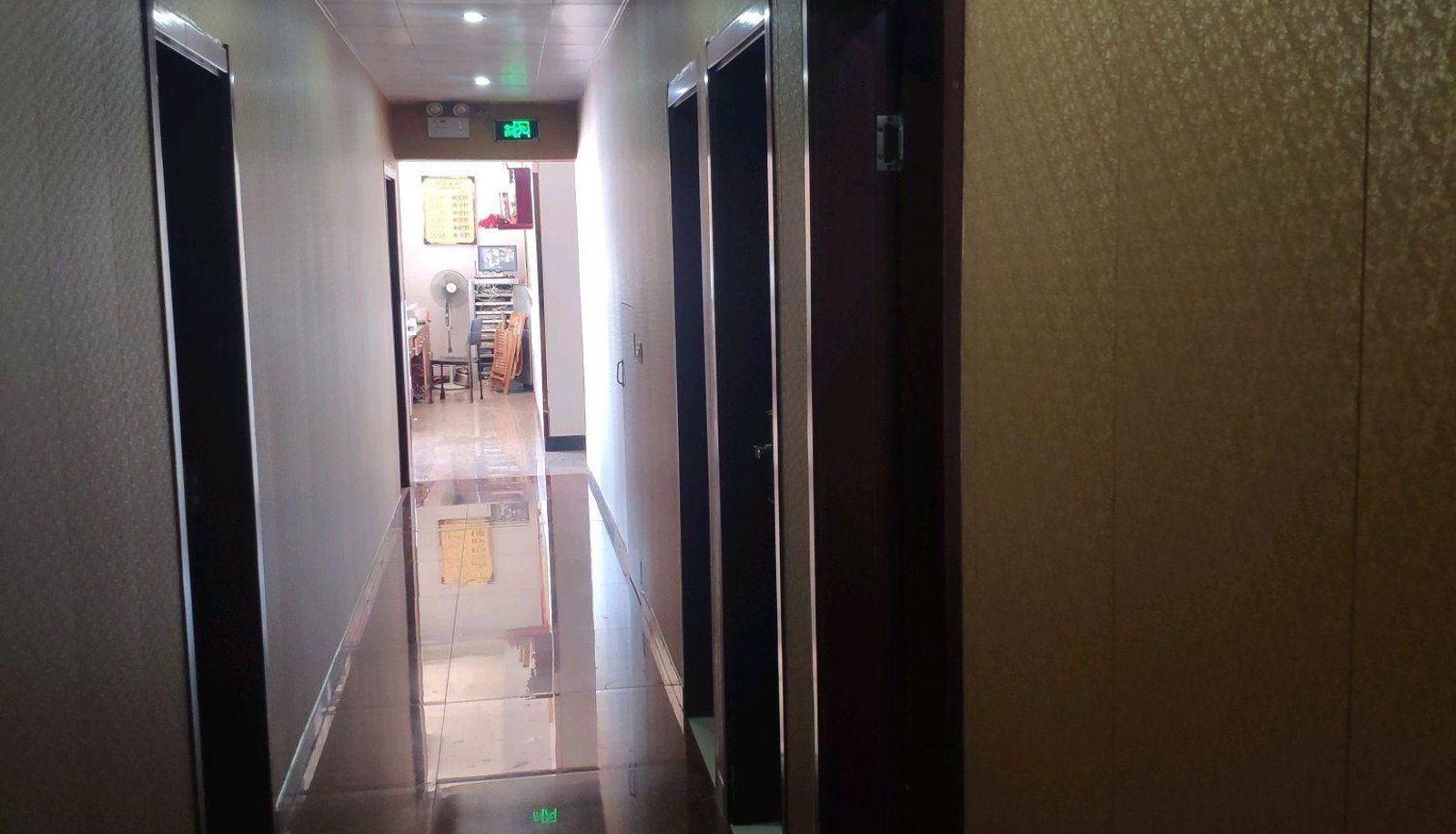 Zewnętrzna część hotelu - Jinquan Hotel