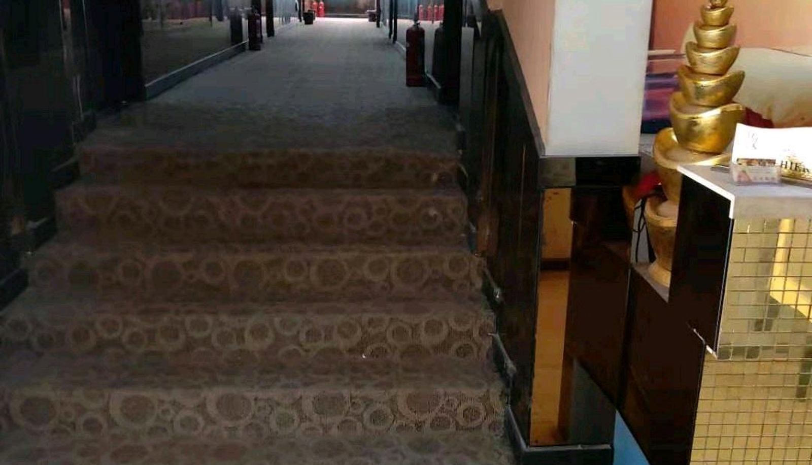 Buitenruimte van het hotel - Shunxin Business Hotel