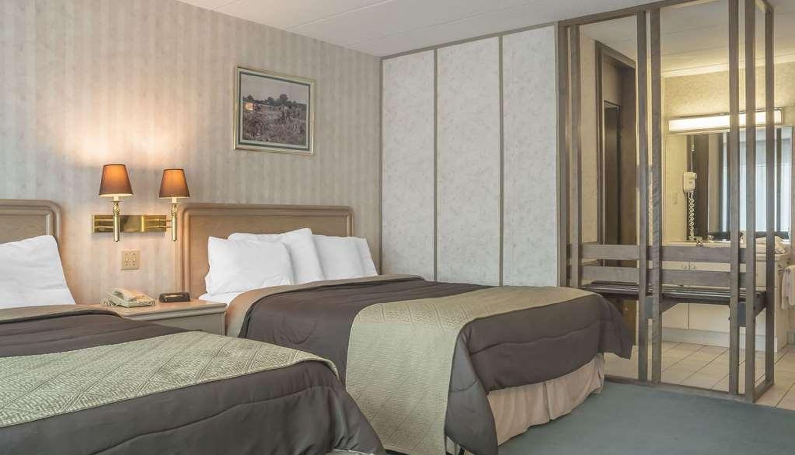 Habitación cuádruple - Rodeway Inn Fallsview