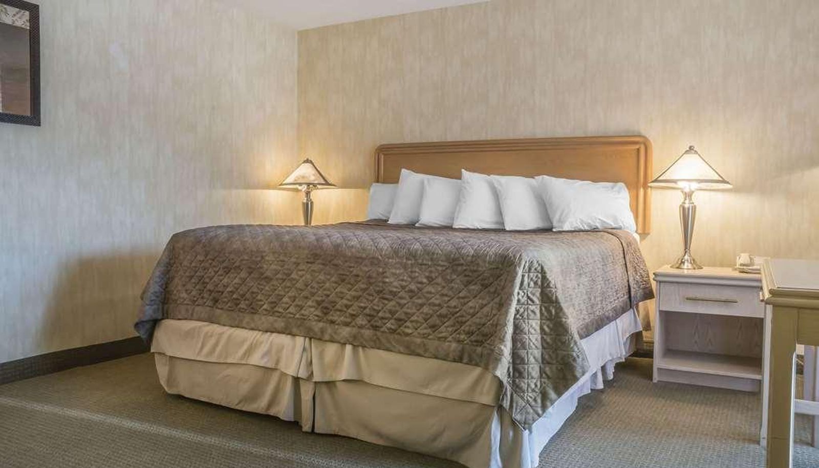 Standardzimmer (Doppel) - Rodeway Inn Fallsview