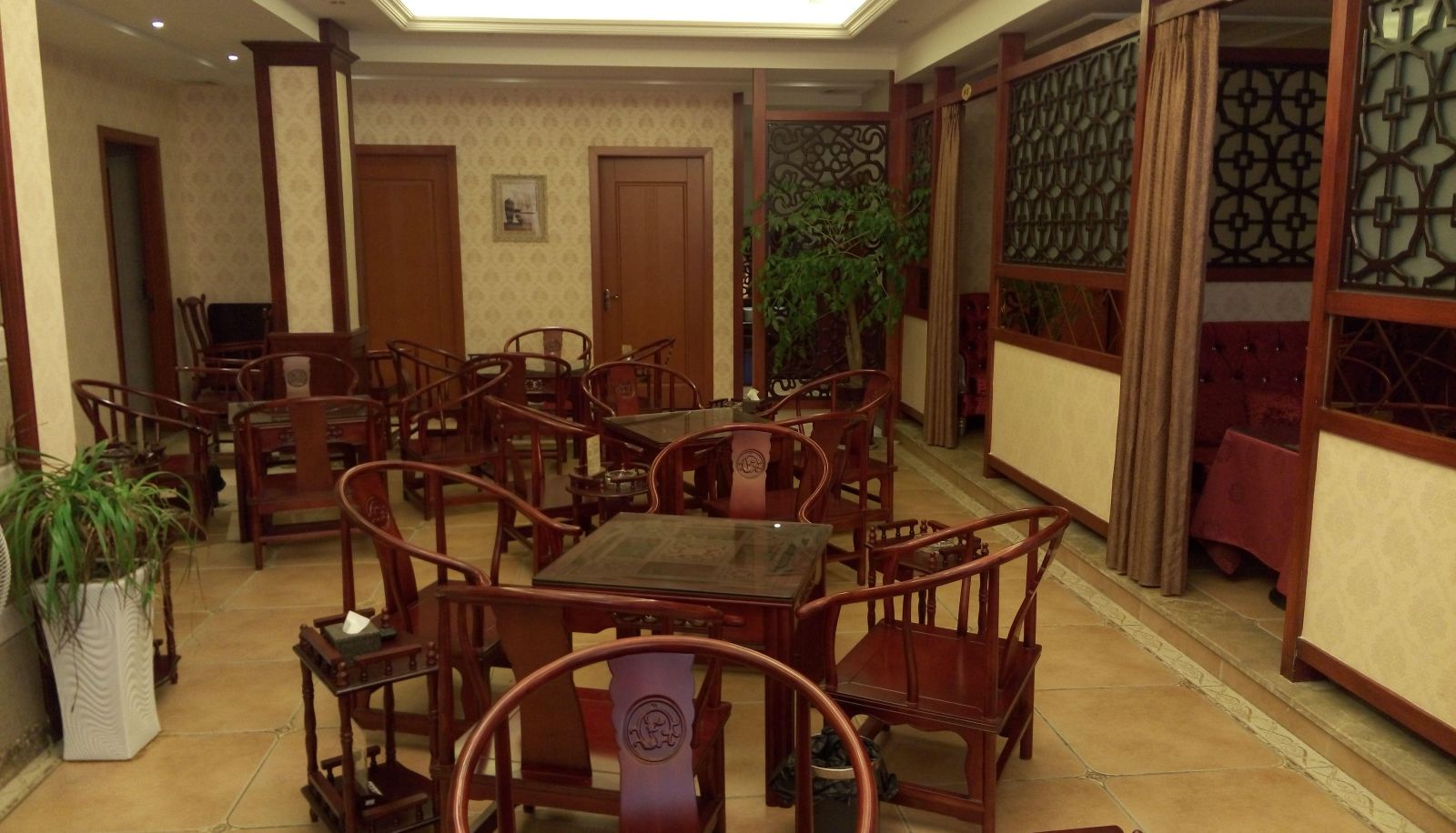 Zona exterior del hotel - Hongyuan Business Hotel