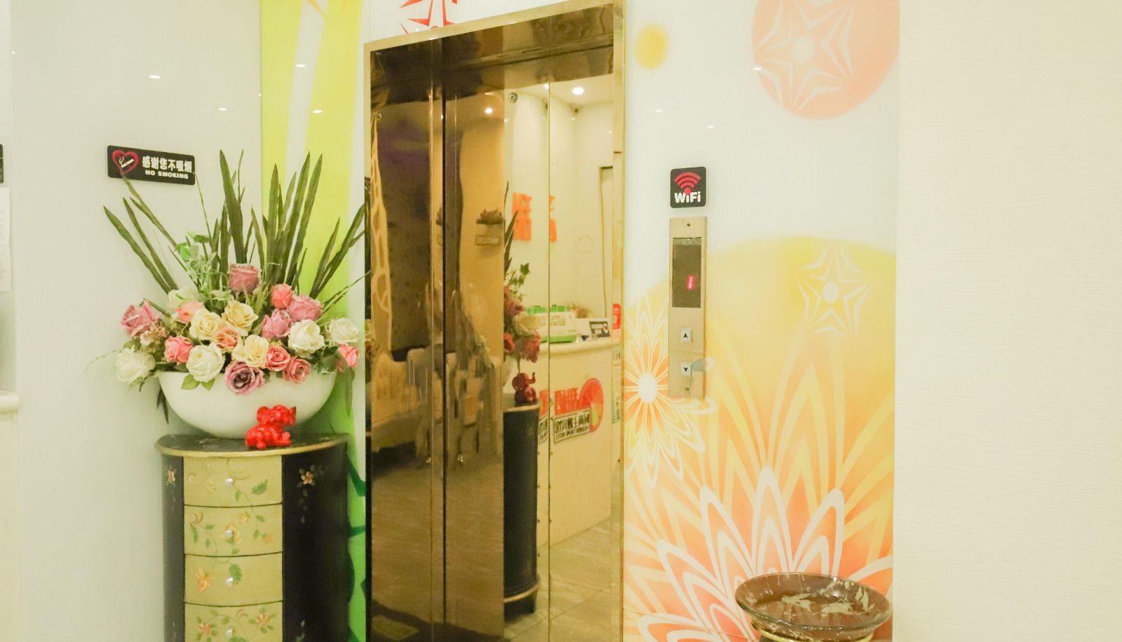 Hotel outdoor area - Sweet Orange Fashion Hotel