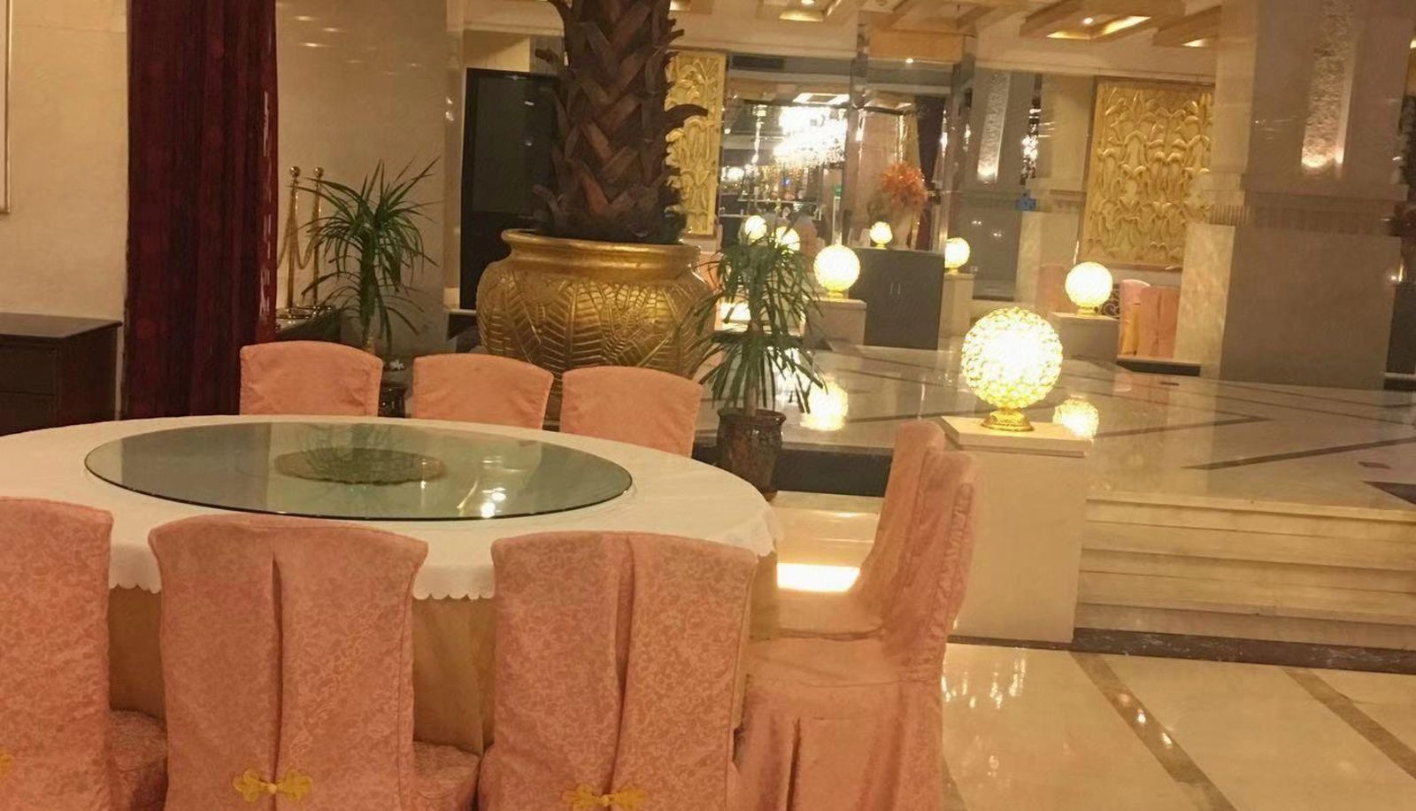 Hotel outdoor area - Yihai Holiday Hotel