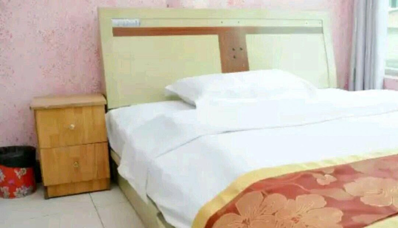 Zimmer - Ruier Hotel (Panda Base Store)