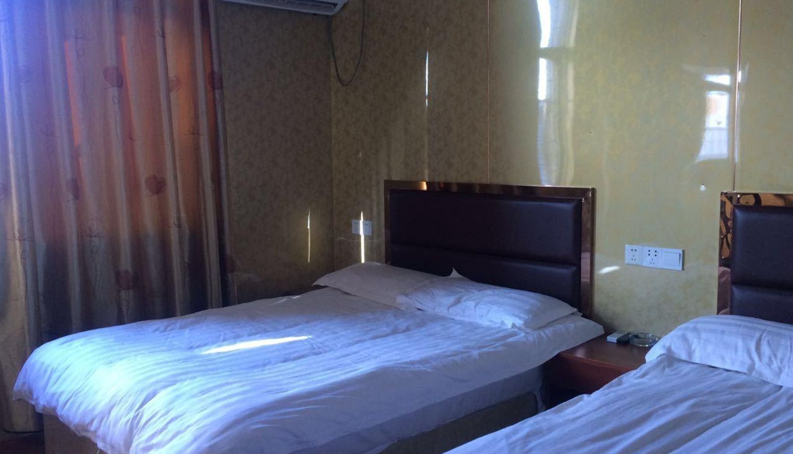 Room - Haojing Business Hotel