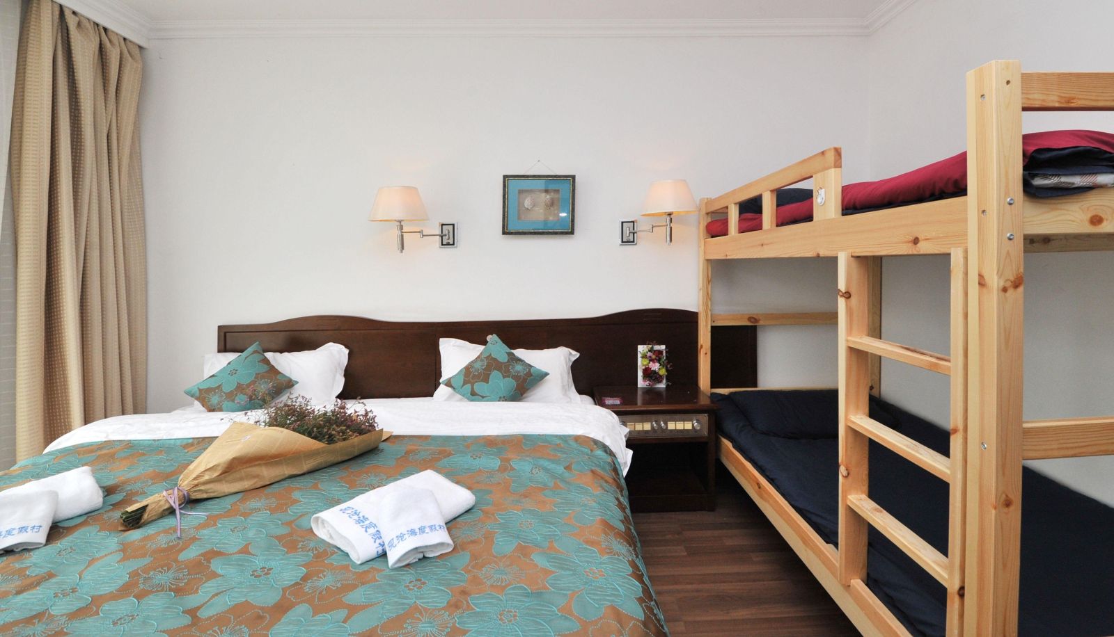 Room with balcony - Guancanghai Resort