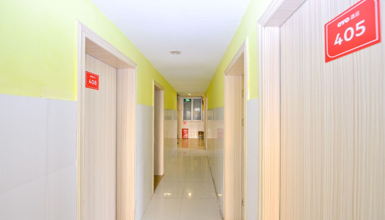 Zewnętrzna część hotelu - Warm Hotel (Guangxi University Store)