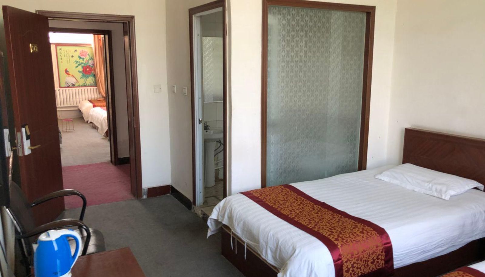 Camera - Hongri Business Hotel (Yishui County Third Middle School Store)