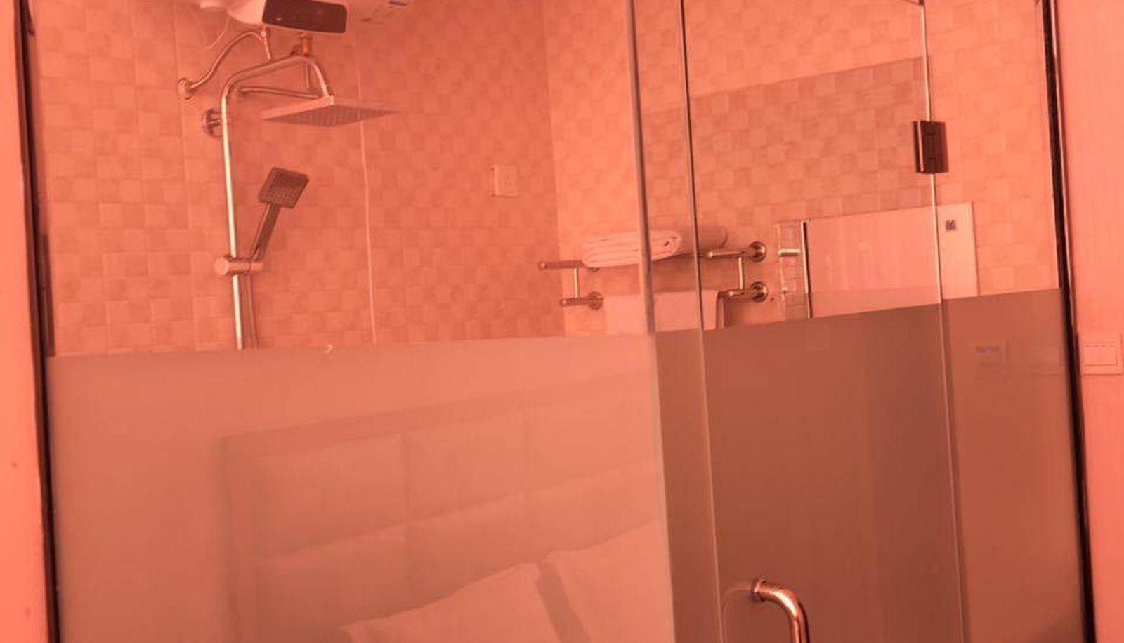 Zewnętrzna część hotelu - Rongda Hotel