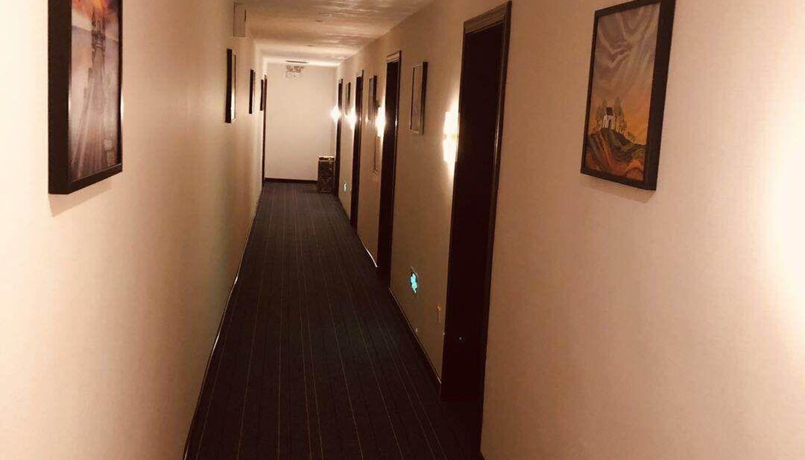 Zewnętrzna część hotelu - Pengjun Holiday Inn