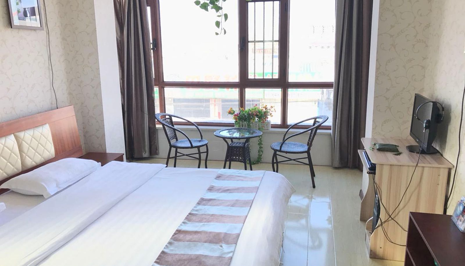 Camera business - Yixin Hotel