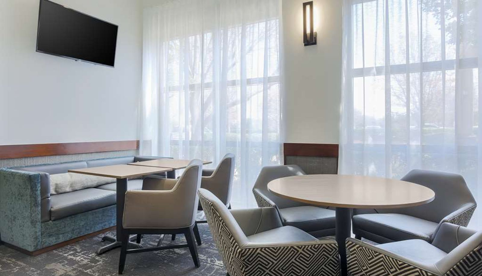 Hall - Hyatt Place Dallas Grapevine