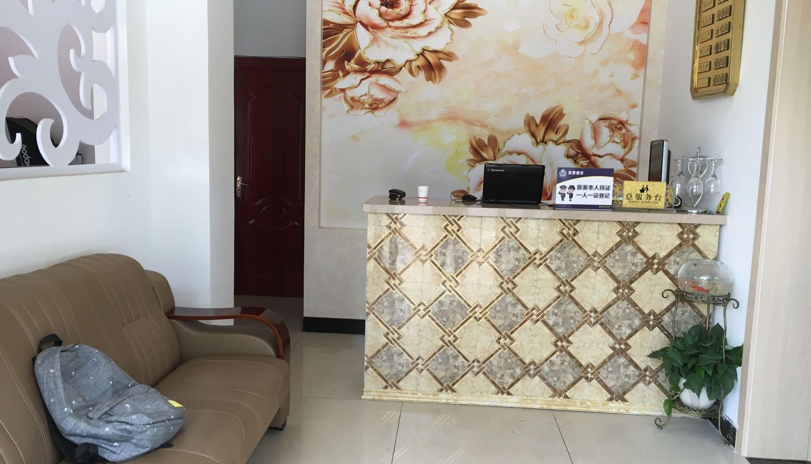Area esterna dell'hotel - Chuxiong Huibao Hotel
