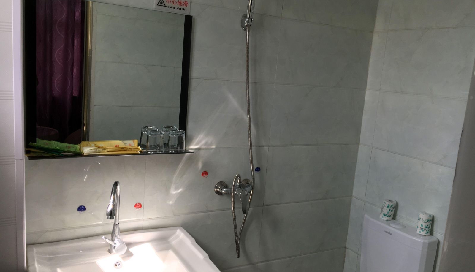 Area esterna dell'hotel - Chuxiong Huibao Hotel