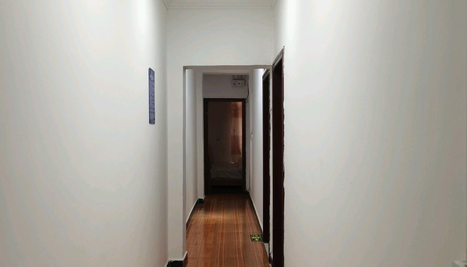 Area esterna dell'hotel - Feifeng Hotel