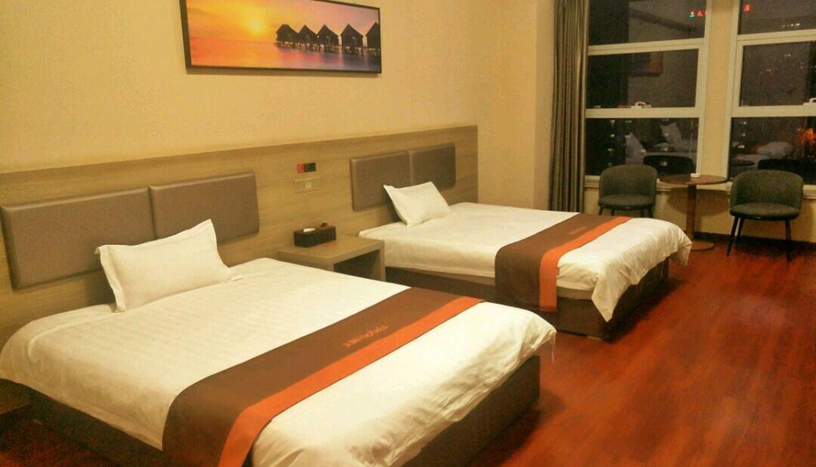 Business-Zimmer - Junyi Chain (Rizhao University City Store)