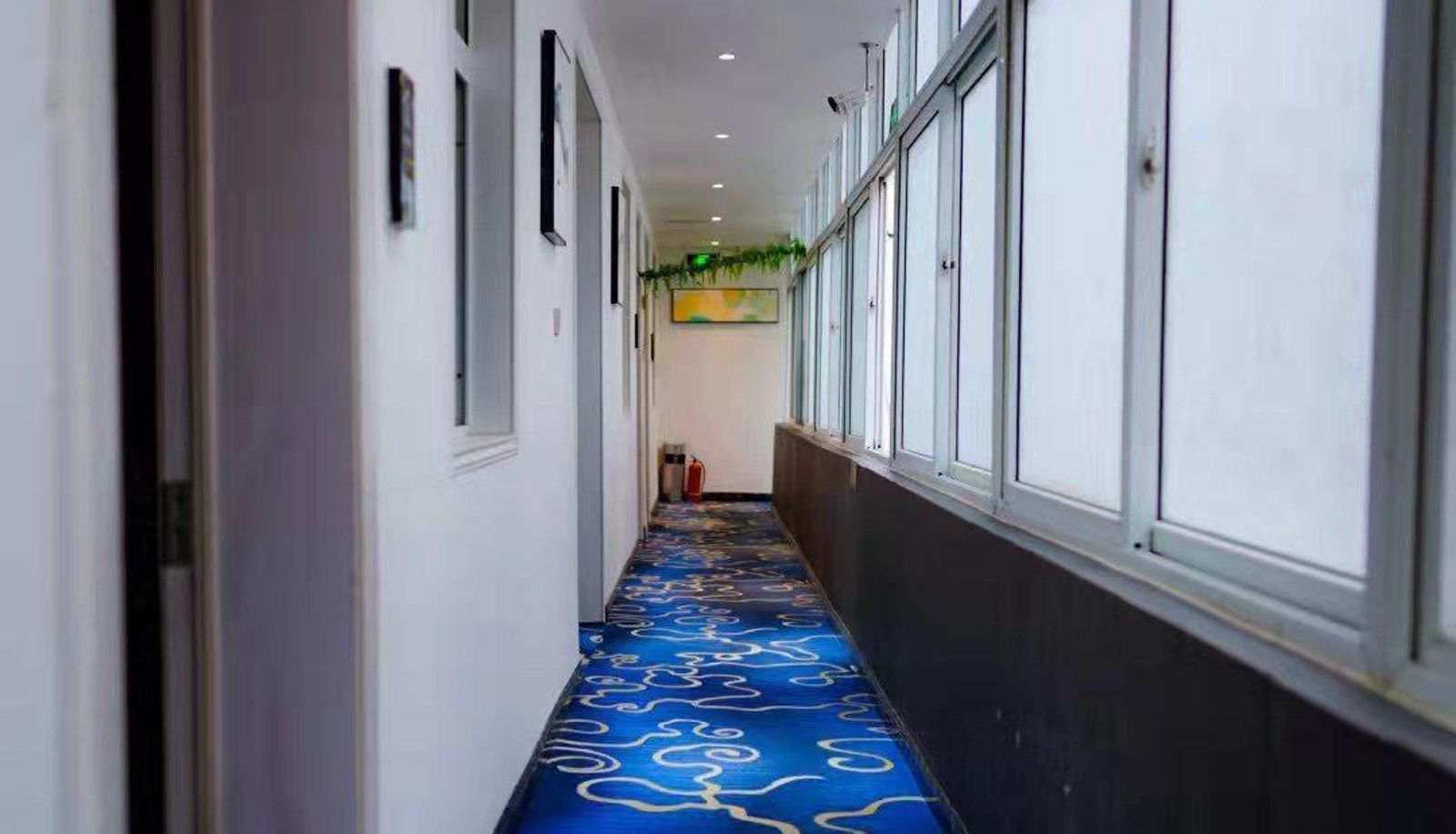 Buitenruimte van het hotel - Aike Hotel
