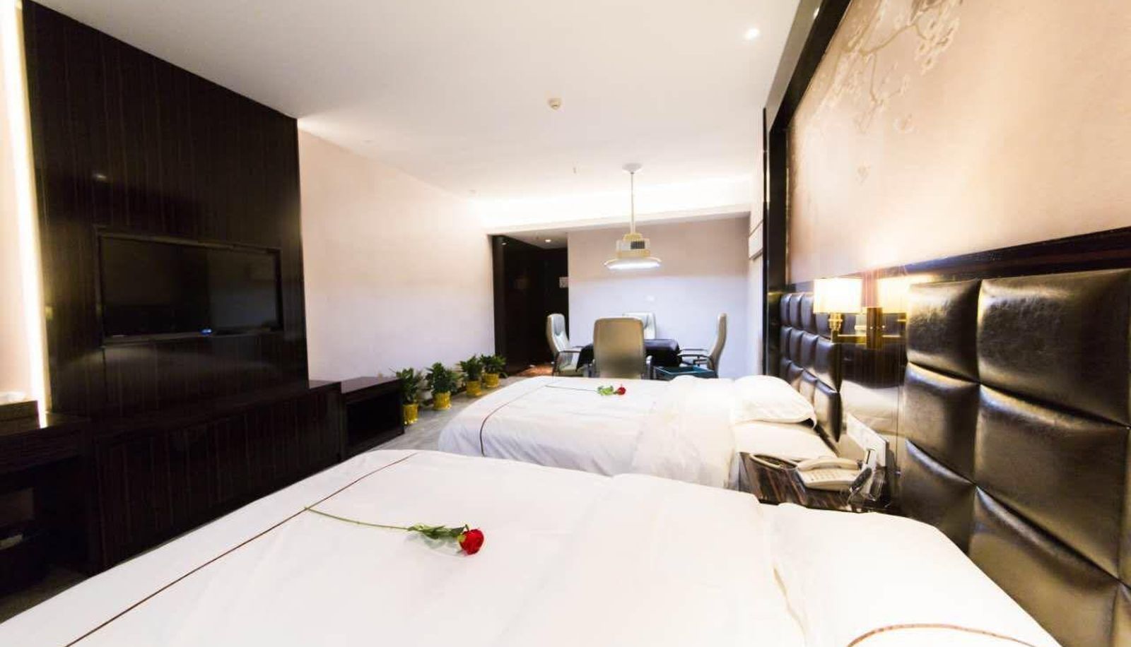 Business room - Haoting Hotel (Haichang Polar Ocean World Store)