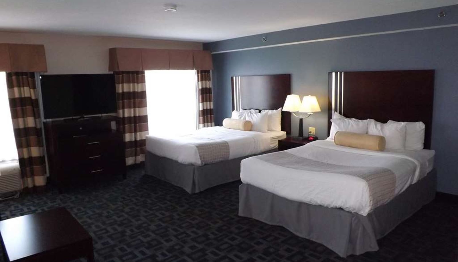 Room - Best Western Plus Kalamazoo Suites