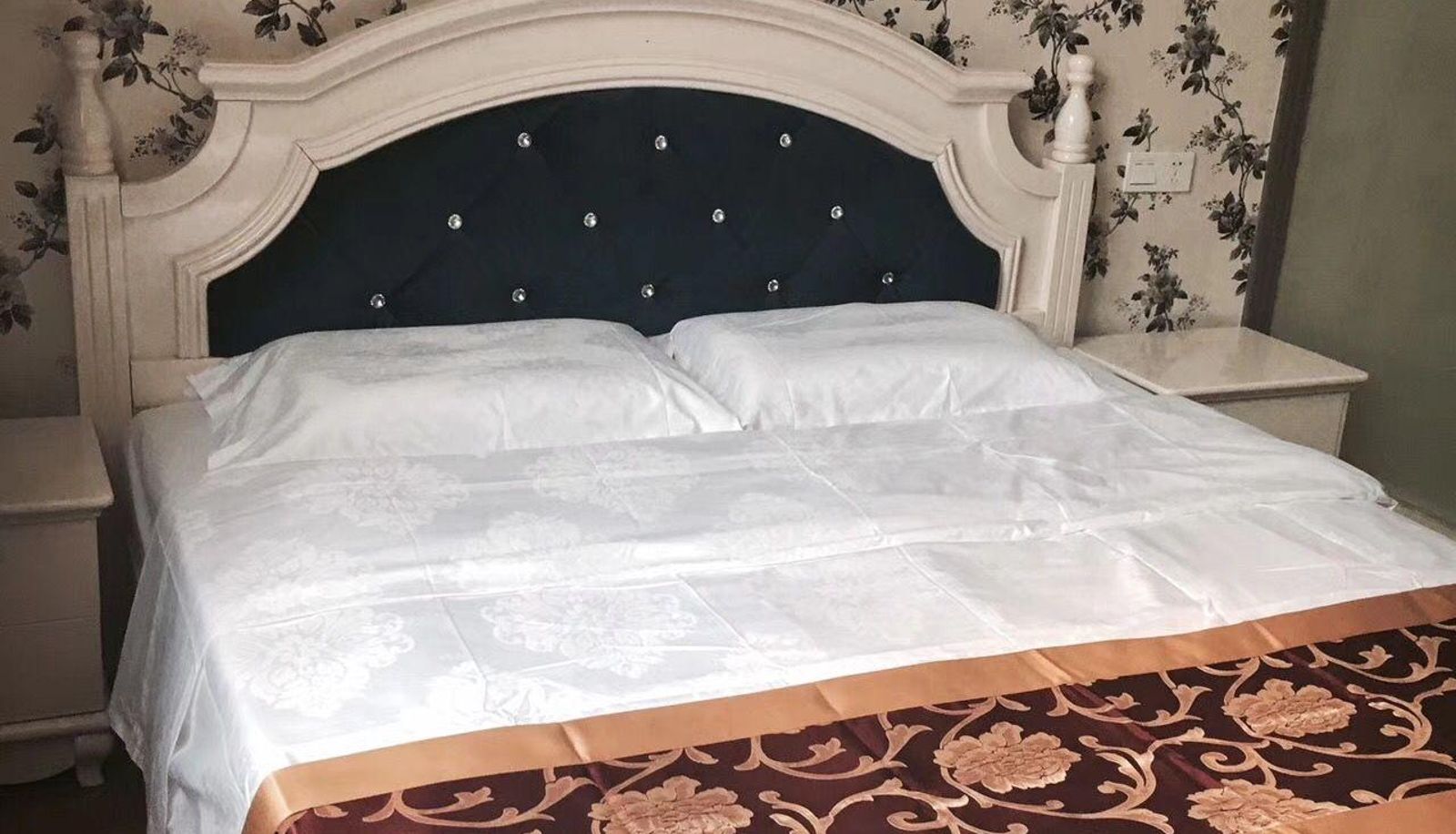 Kamer - Youth Holiday Hotel (Wuyue Plaza Branch)