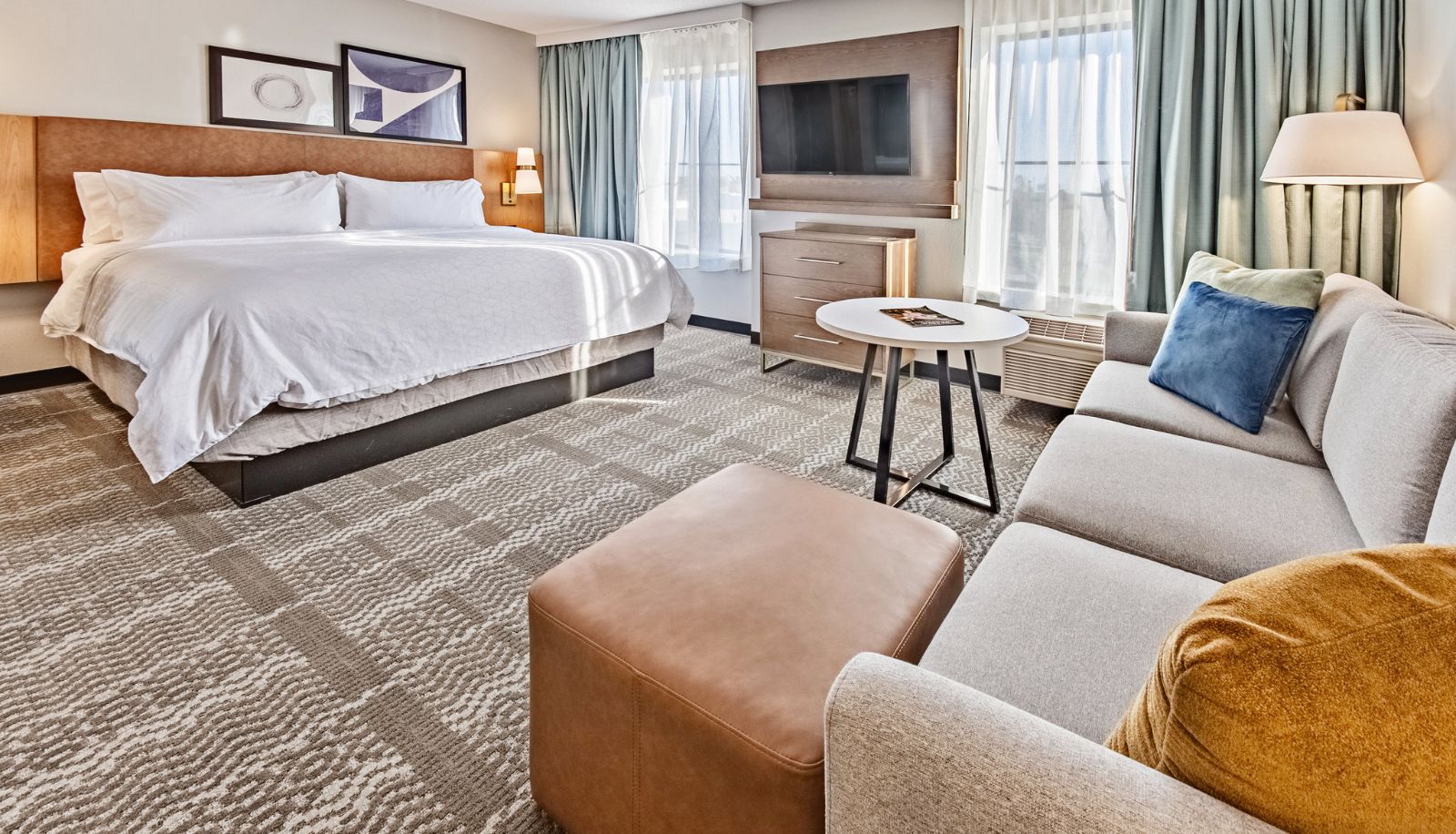 Zimmer - Staybridge Suites CEDAR RAPIDS NORTH by IHG