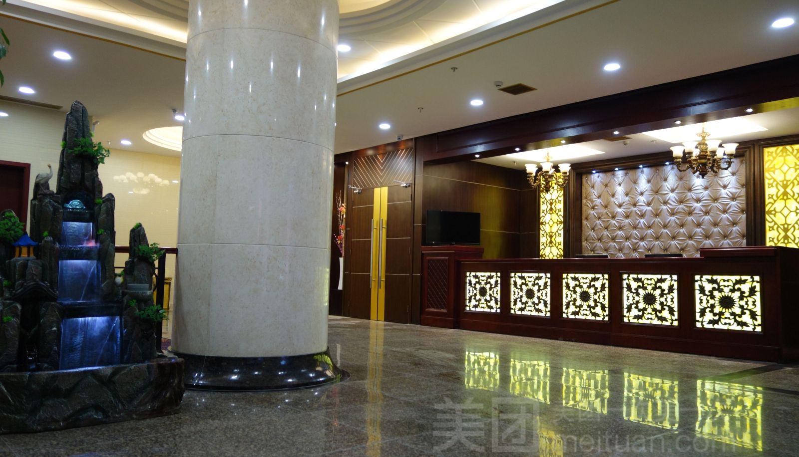 Area esterna dell'hotel - Purple Dragon Hotel